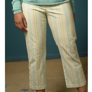 Express white and sea form green stretch cropped capri pants sz 7/8